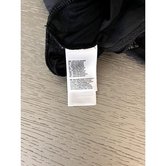 The North Face Women's Athletic Shorts Black Size Medium New Running Gym Outdoor - Picture 7 of 7